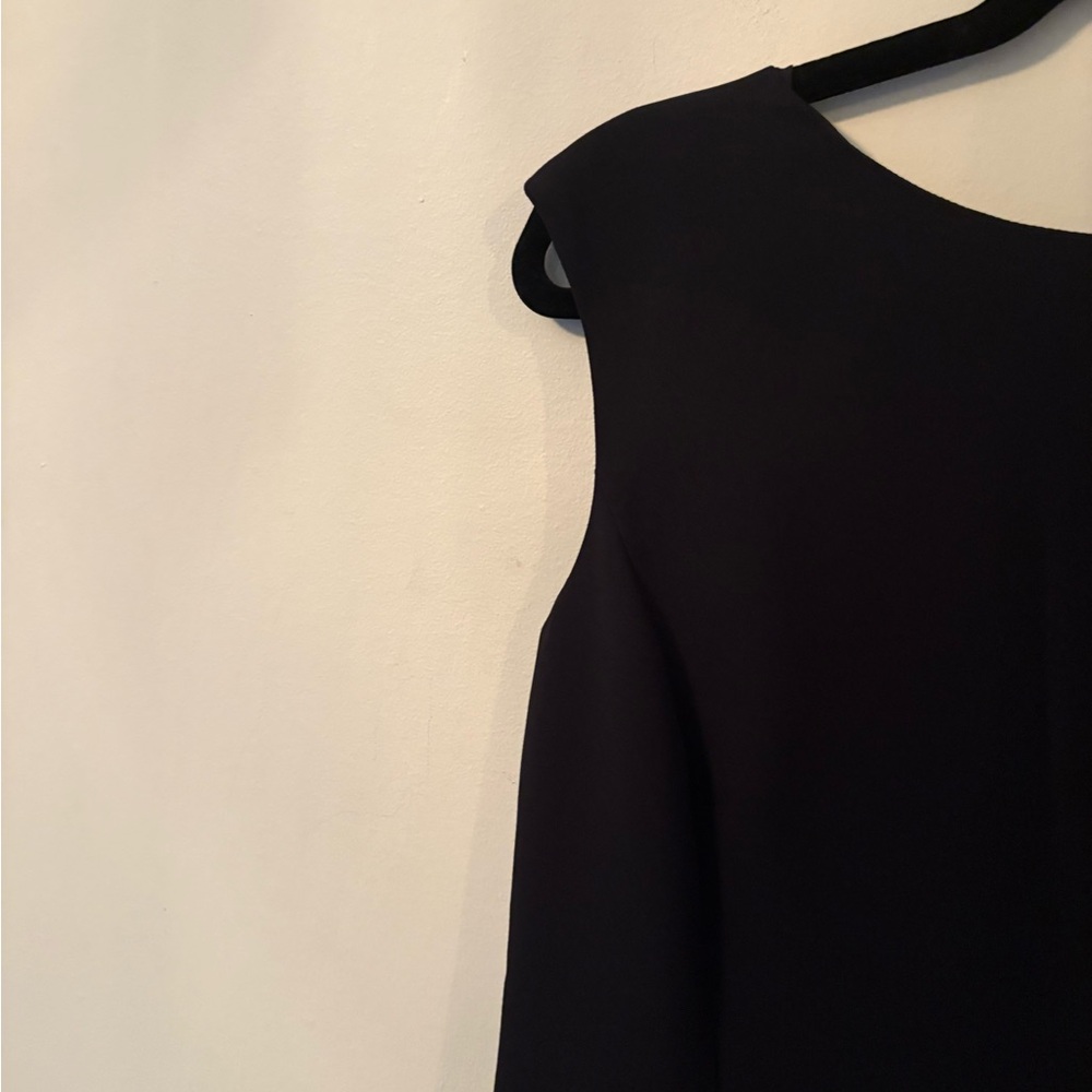 Lauren Ralph Lauren Classic Black Dress with Flounce Hemline -Zip Back Sz 10 - Picture 7 of 10